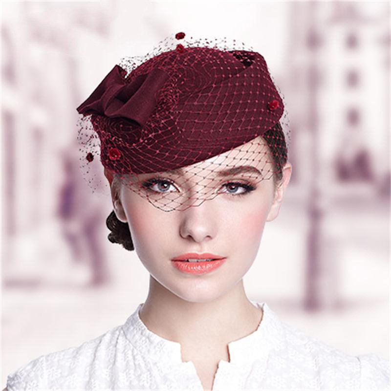 Vintage Fashion Influencer - British Style Wool Beret with Tulle,
