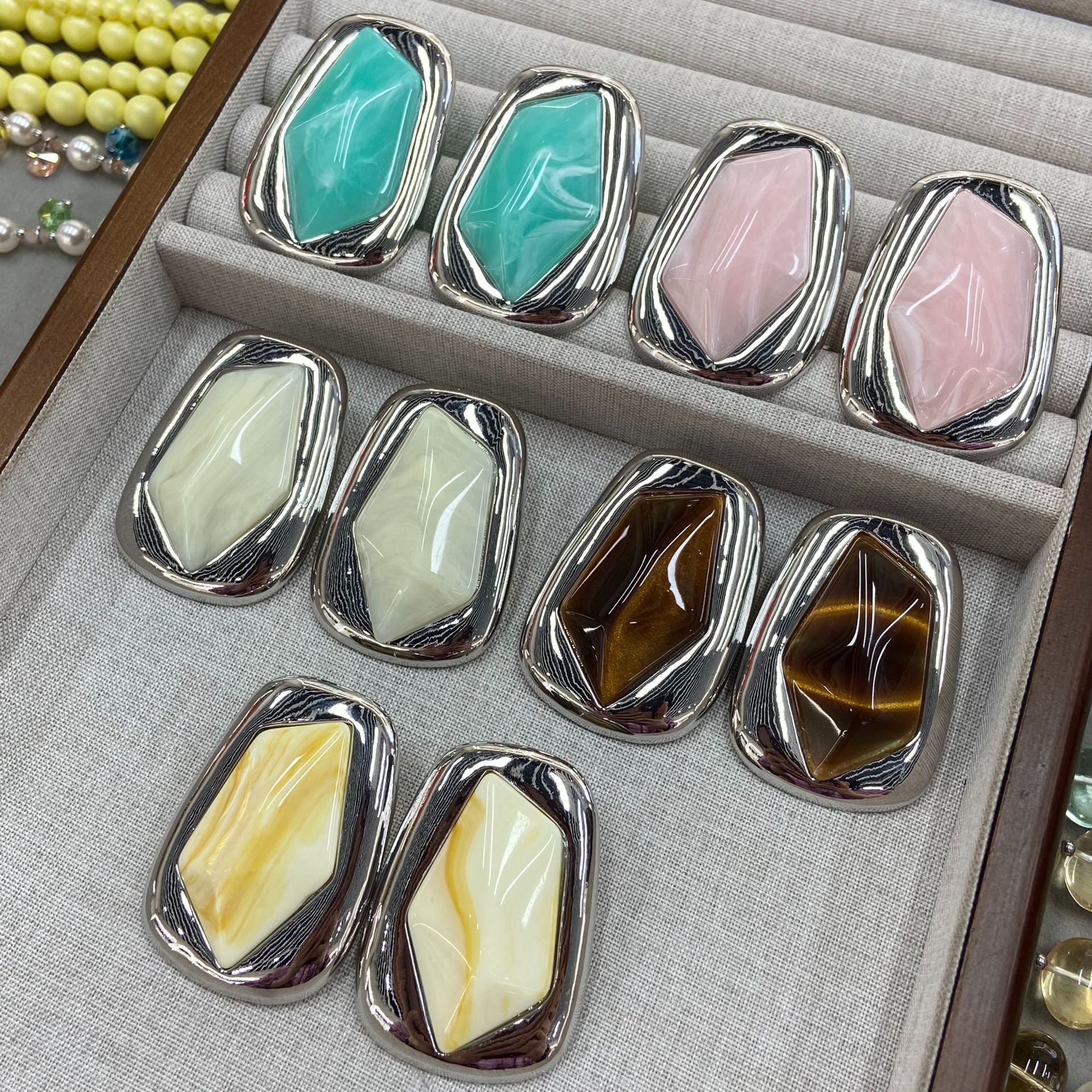 Vintage Fashion Influencer - 2026 Vintage Fashion Stone Earrings with
