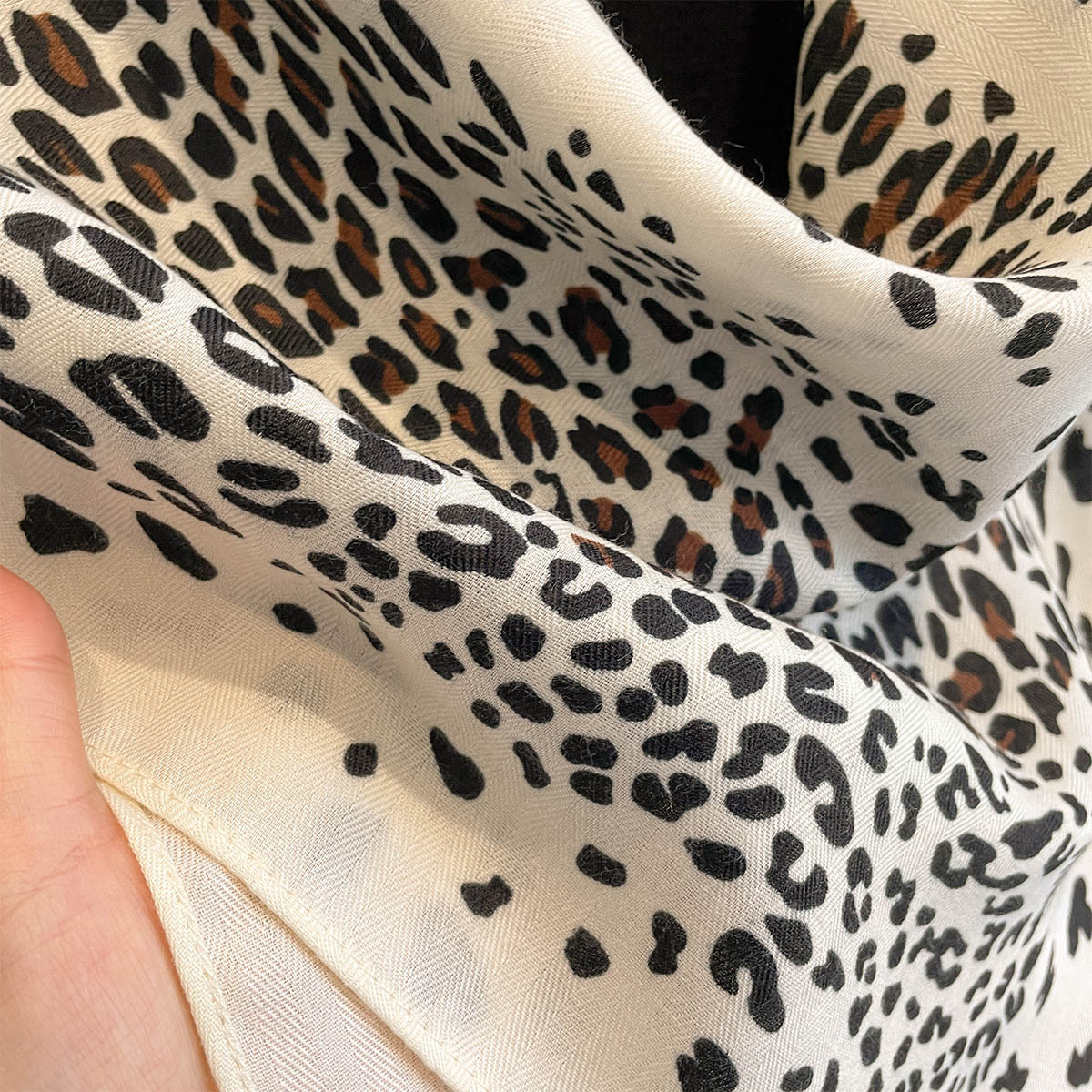Leopard Print 68x68cm Silk Sca – обзор и цена Vintage Fashion Hijab