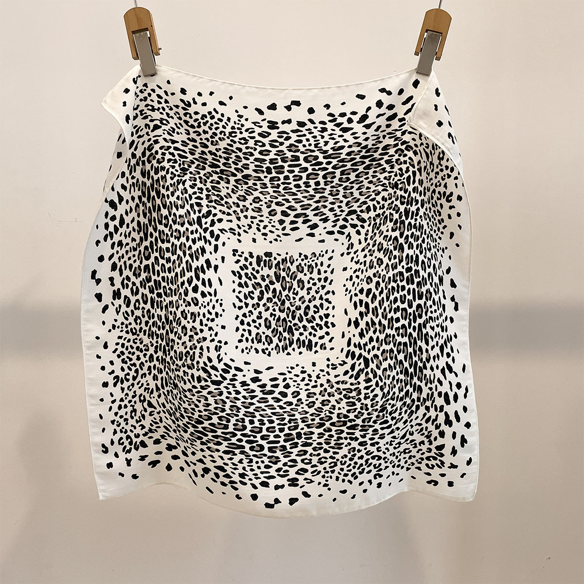 Leopard Print 68x68cm Silk Sca – обзор и цена Vintage Fashion Hijab